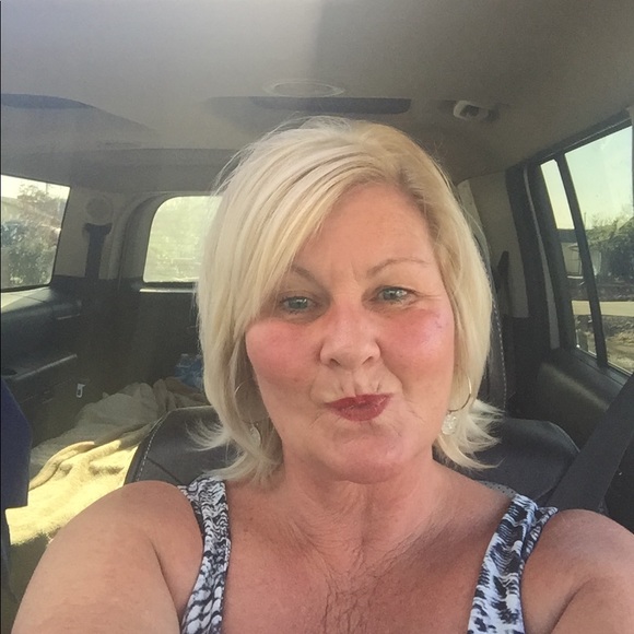 Meet your Posher, Kris - Picture 1 of 1